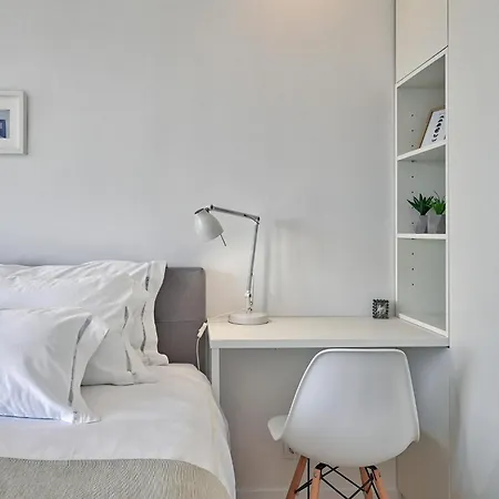 فيلة 5-bedroom Near Split With Pool