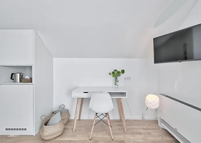 5-bedroom Near Split With Pool 빌라 *