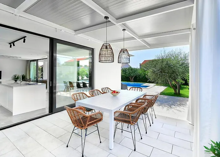 빌라 5-bedroom Near Split With Pool Kaštela